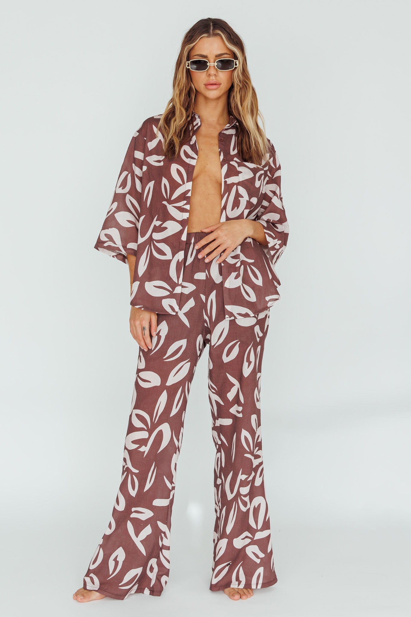 Just A Hunch Pants Leaf Print Chocolate